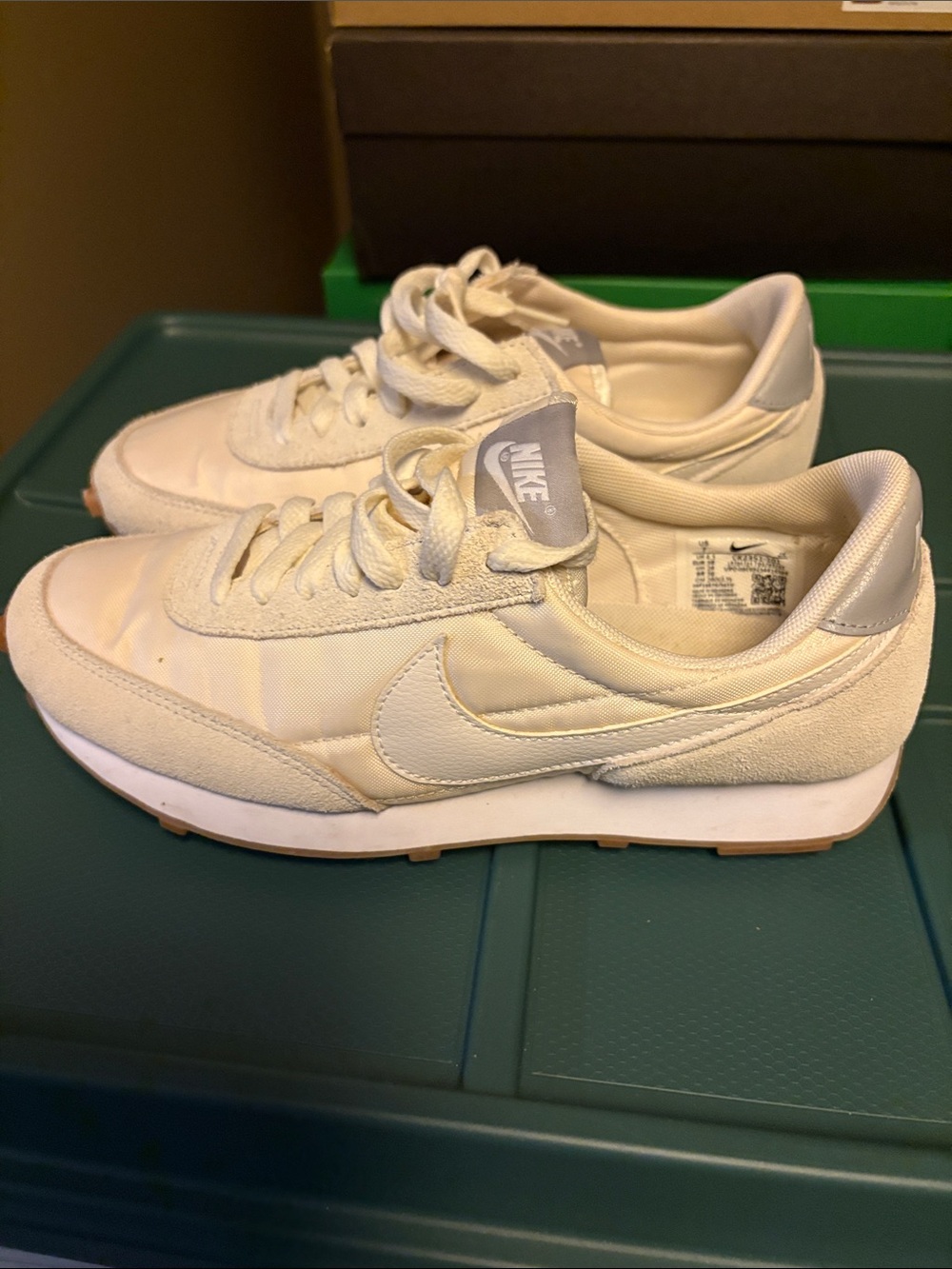 Nike Cream Low-Top Retro Runner Sneakers
